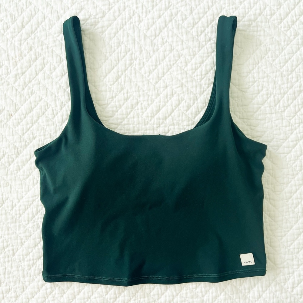 Vuori Daily Crop tank